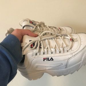 ☆ white chunky fila shoes ☆